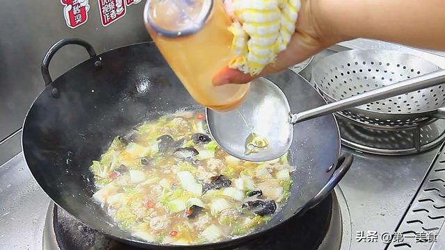 怎么做肉丸子，莲藕和肉怎么做肉丸子（劲道爽滑美味鲜）