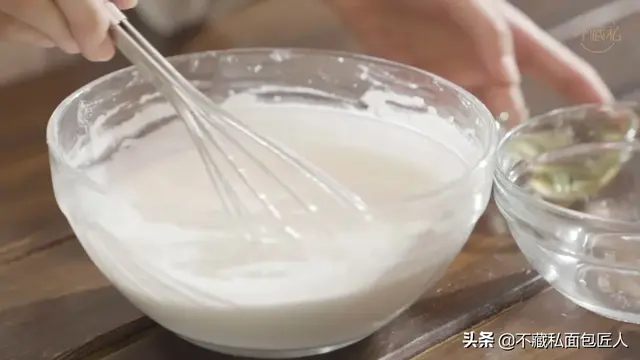 怎样自制手工米粉皮，家庭自制米粉皮的做法（宝石绿外皮原来这样做）