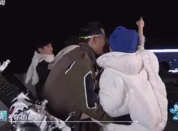 窦骁何超莲分手原因，何超莲窦骁分手是真的吗（其实人家的恩爱都藏在细节里）