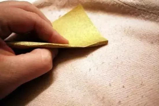 裤子起球怎么快速去掉，衣服起毛用什么办法把它去掉（裤子不合身……教你一招）