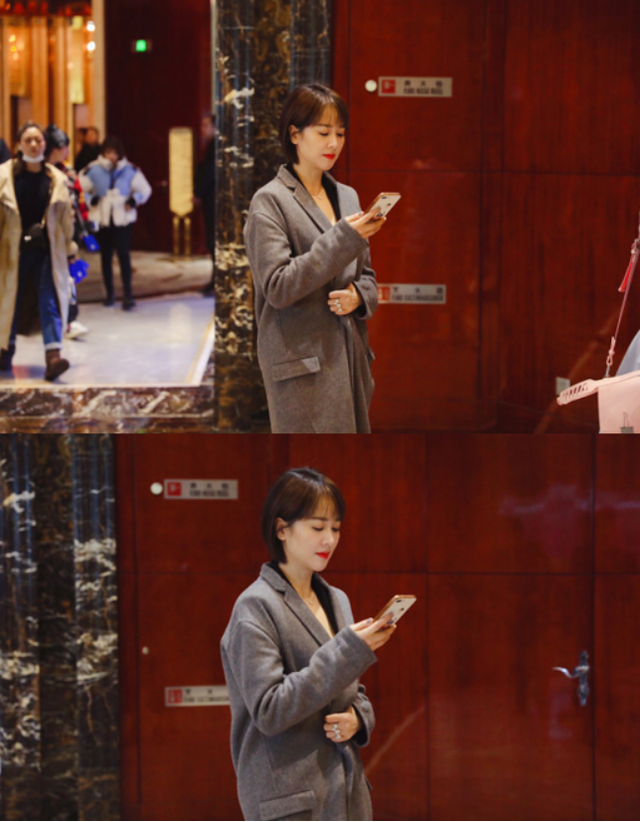 红色短裤配什么颜色上衣好看，红色短裤配什么上衣（左小青在女团里也没违和感）