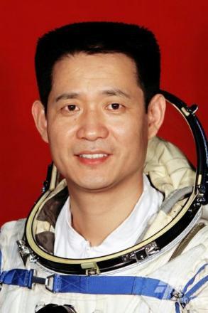 神十航天员是谁，神十的航天员是哪三位（中国载人航天飞天之神舟十号）