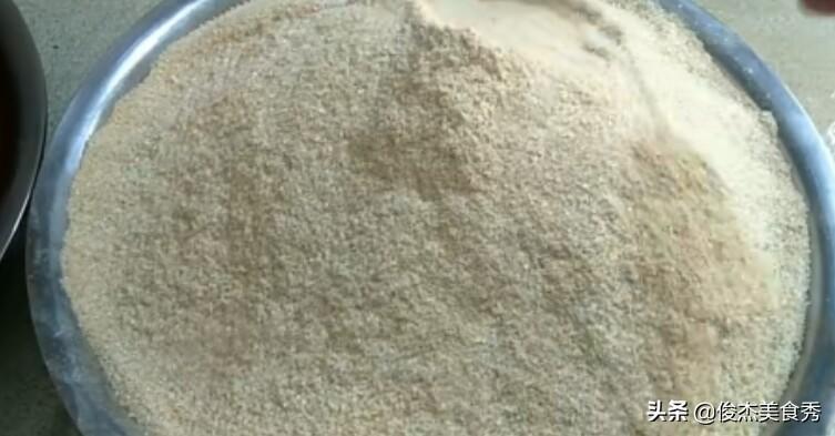 挂炉烤鸭怎么腌制，挂炉烤鸭怎么做（专业烧腊师傅都不愿意透漏的烧鸭烧鹅盐和酱的比例）