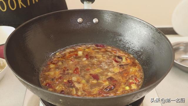 麻辣鸭血的做法，怎样做麻辣鸭血才好吃（鲜香滑嫩不破碎）