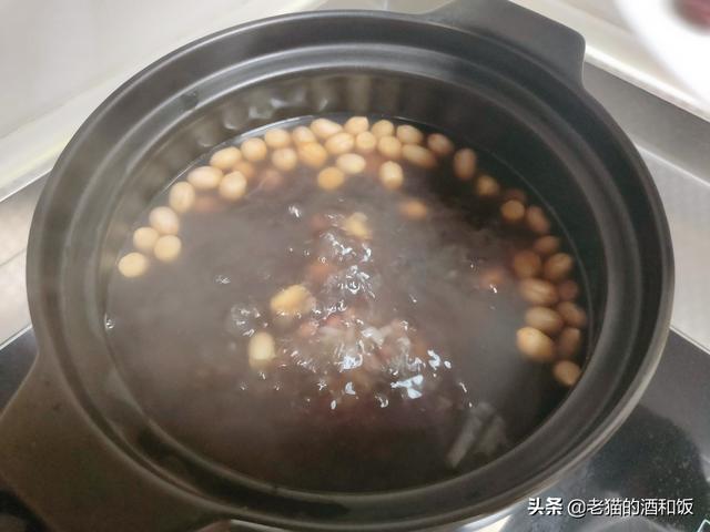 红枣大米粥的家常做法，大米红枣粥的做法和功效（早餐多喝这碗粥）