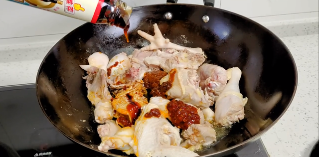 老母鸡怎么快速炖烂，怎样才能快速炖烂老母鸡（40分钟鸡肉软嫩入味）