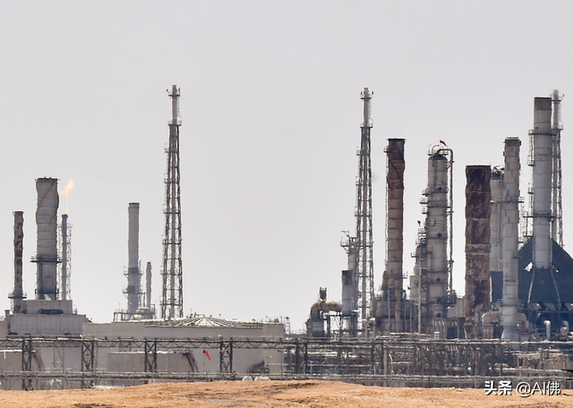 世界上几个主要油田，世界上有规模的油田在哪里（世界上最大的20个油田）