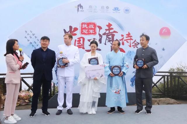 江西三清山风景区，三清山是几A级风景区（小雨初歇的江西三清山）