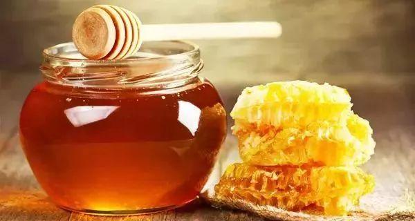 玫瑰花和什么一起喝祛斑效果好，玫瑰花茶和什么搭配祛斑效果好（清热解暑、缓解湿疹）