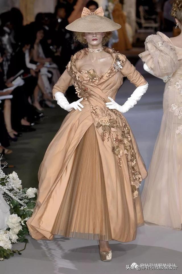 迪奥经典之作服装图，<迪奥>2007秋冬高定系列