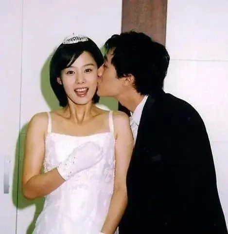 李采潭个人信息，请问这是什么电影（2021年韩国10大“最美女演员”）