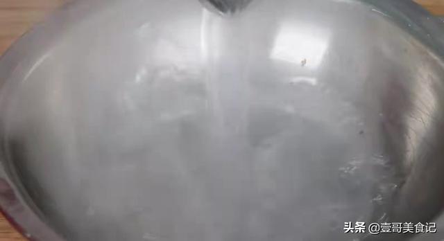 除电水壶的水垢，电水壶除水垢的七大常用方法（电热水壶水垢再多也别怕）