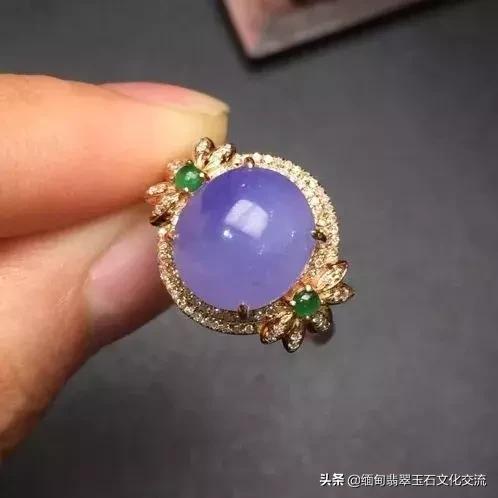 紫罗兰翡翠属于什么档次，糯种翡翠属于什么档次（紫罗兰翡翠高中低三个等级以及如何判断紫罗兰翡翠的价格）