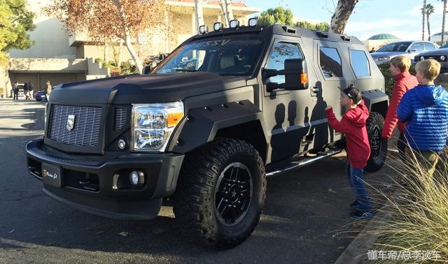 车标是眼镜蛇是什么车，眼睛蛇头是什么车标（看外形这是乔治巴顿）