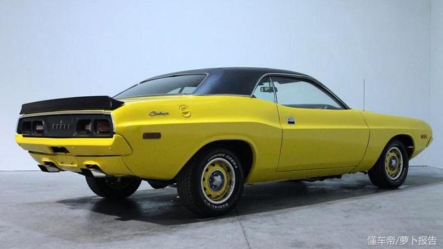 别克英朗车的铭牌在哪个位置，别克英朗车的铭牌在哪个位置啊（通用汽车换标大法）