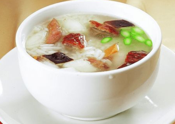 吃汤泡饭的危害，吃汤泡饭的危害视频（会给孩子带来三种危害）