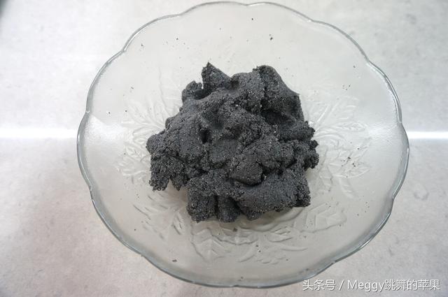 猪油芝麻馅芯怎么做，猪油芝麻馅的制作方法（只做最爱吃的黑芝麻馅儿）
