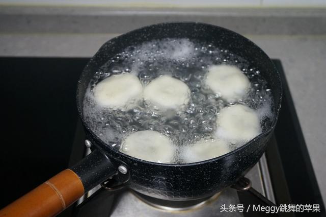 猪油芝麻馅芯怎么做，猪油芝麻馅的制作方法（只做最爱吃的黑芝麻馅儿）