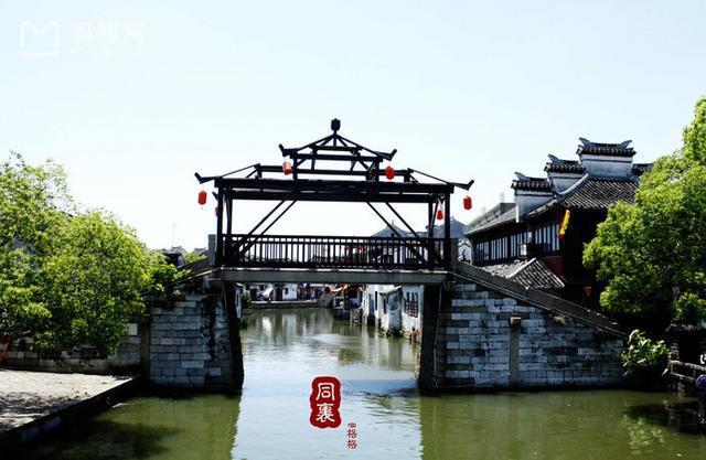 周庄和乌镇哪个更好玩，周庄和乌镇哪个好玩（四大古镇哪个更值得去）