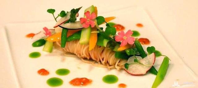 吃素可以吃鸡蛋吗，佛教吃素可以吃鸡蛋吗（吃素的人可以吃鸡蛋吗）