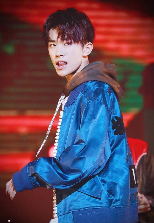 这就是街舞——易烊千玺帅气图片，易烊千玺这就是街舞1图片（易烊千玺14张高颜值街舞帅照）