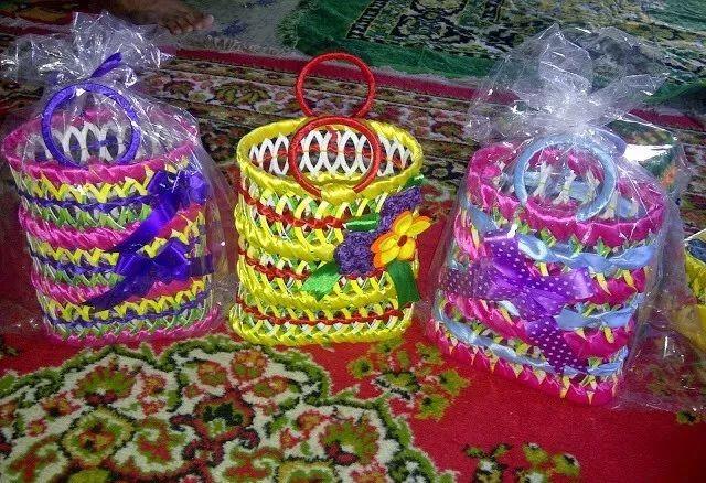 圆篮子的编织方法，怎么编圆篮子（，这么美的收纳篮竟然是用废瓶子做成的，我不相信）