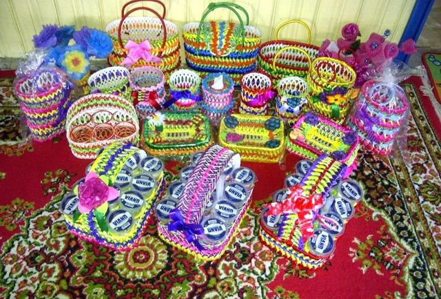 圆篮子的编织方法，怎么编圆篮子（，这么美的收纳篮竟然是用废瓶子做成的，我不相信）