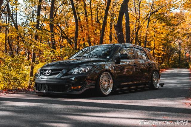 09款马自达3两厢，新款马自达3有两厢吗（午后咖啡！经典马自达3两厢）