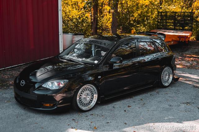 09款马自达3两厢，新款马自达3有两厢吗（午后咖啡！经典马自达3两厢）