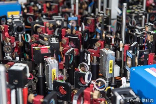 关于原子的亚稳态介绍，氦原子的亚稳态是什么（新高科技：掌握亚稳态物质）