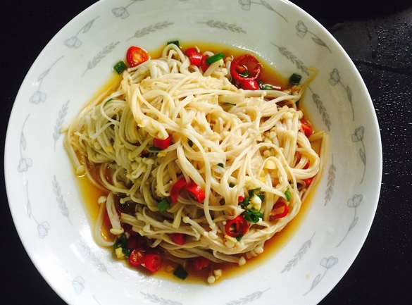 金针菇的吃法，超好吃的10种金针菇做法（金针菇的吃法做法大全集炒金针菇）