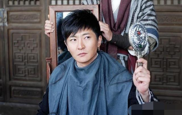 郭京飞老婆鲍莉和鲍蕾什么关系,郭京飞的老婆鲍莉是哪一位(原来郭京飞