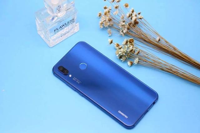 华为nove3e，华为nova（HUAWEI）