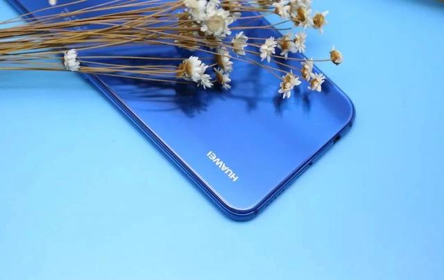华为nove3e，华为nova（HUAWEI）