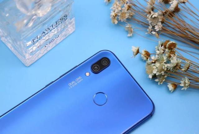 华为nove3e，华为nova（HUAWEI）