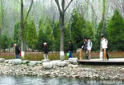 兰州有哪些适合情侣好玩的景区，给你介绍一下兰州市里这几个好玩的地方（其实你还可以带着她去这些地方）