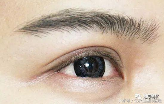 男士眉毛怎么修，男士眉毛稀少怎么办啊（四步打造清爽男生形象）