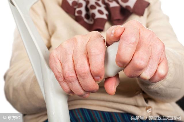 女性漏尿是什么原因，女性咳嗽漏尿是什么原因（容易在这2类女人身上出现）