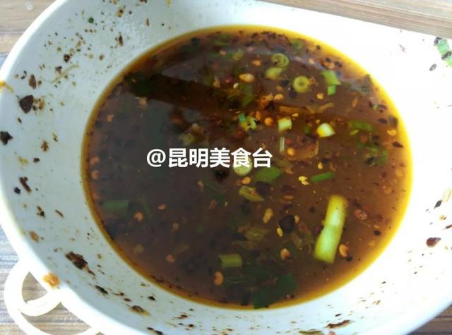 求玉溪哪里呢鳝鱼米线最好吃，玉溪风味鳝鱼（清晨排队1小时不一定吃得着）