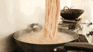 求玉溪哪里呢鳝鱼米线最好吃，玉溪风味鳝鱼（清晨排队1小时不一定吃得着）