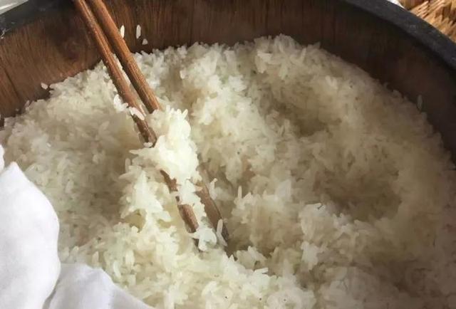 求玉溪哪里呢鳝鱼米线最好吃，玉溪风味鳝鱼（清晨排队1小时不一定吃得着）