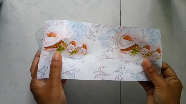 手工制作笔筒的方法，手工制作笔筒的步骤（塑料瓶制作成笔筒的全过程）