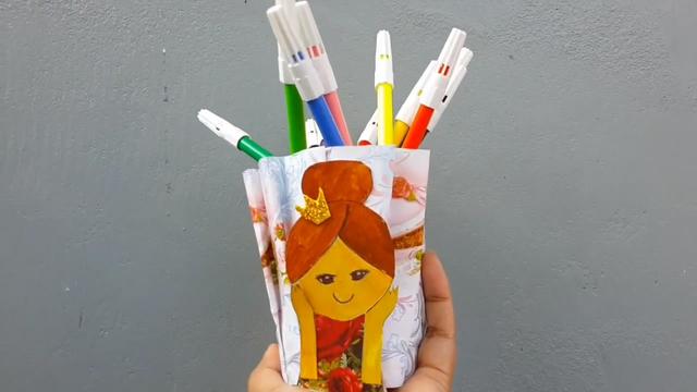 手工制作笔筒的方法，手工制作笔筒的步骤（塑料瓶制作成笔筒的全过程）