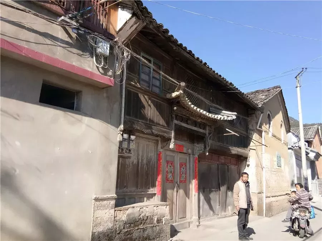 天涯明月刀江南龙井茶园创作画卷墨宝，天涯明月刀笔绘江山乡间古楼（既有玉泉月夜的景致）