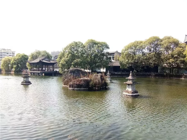 天涯明月刀江南龙井茶园创作画卷墨宝，天涯明月刀笔绘江山乡间古楼（既有玉泉月夜的景致）