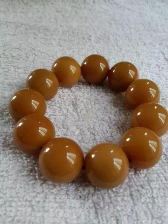 菩提根手串有什么功效，女人带菩提根手串有什么好处（菩提根的盘玩、包浆、开片过程与感悟）