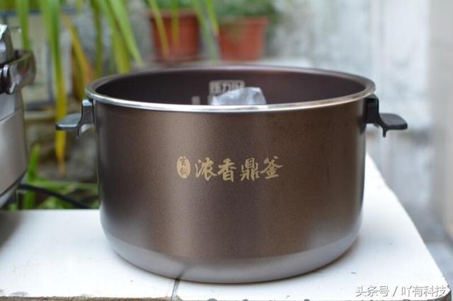 美的电压力锅使用方法介绍，美的电压力锅的详细使用方法和注意事项（蒸煮焖炖煲一样不缺的美的压力锅）
