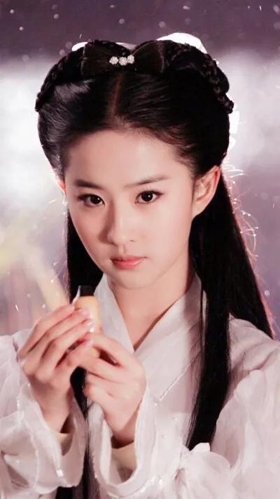 她的眼睛会唱歌，她说她的眼睛会唱歌是什么歌曲（刘亦菲古装高清壁纸）