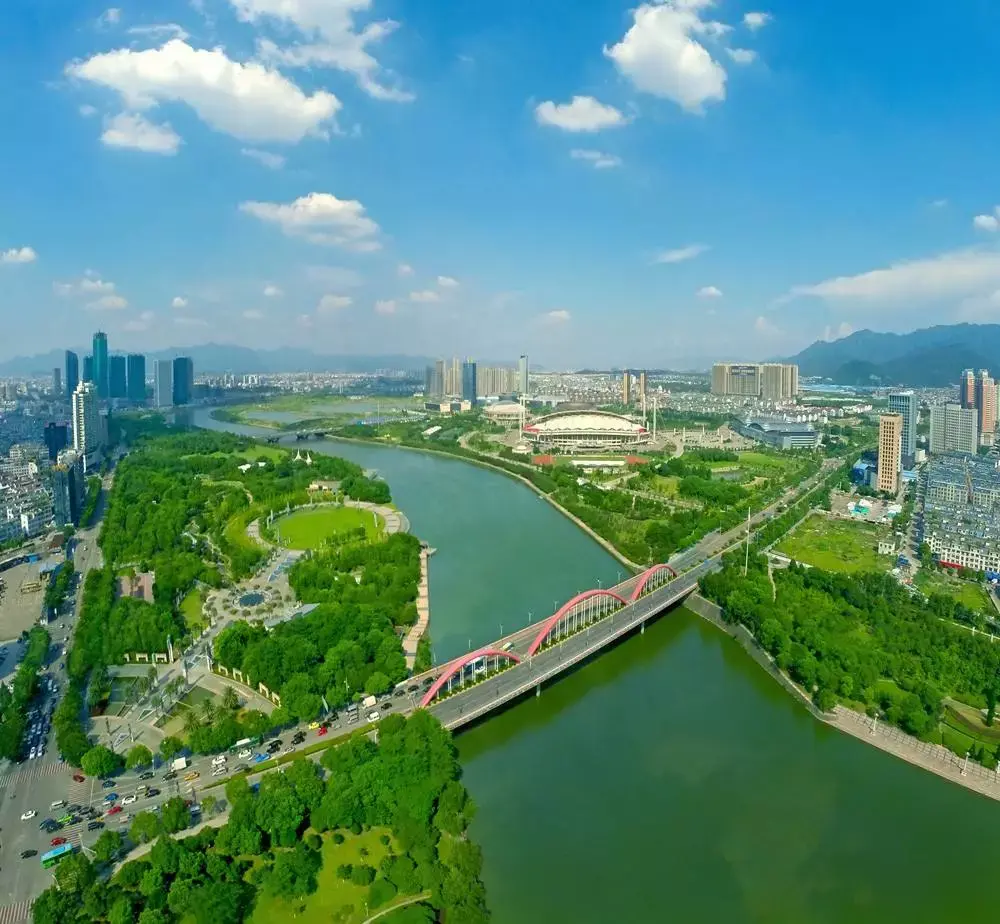 义乌大树化妆学校（走进义乌丨江畔画廊乌伤繁花山水学园）