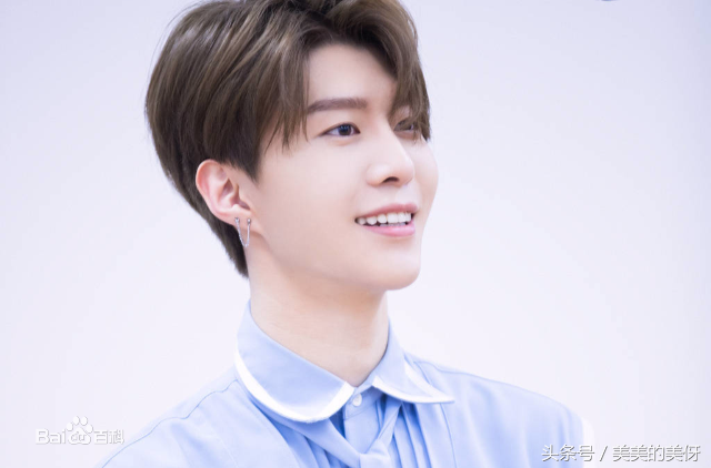 范丞丞电脑壁纸高清，皇权富贵微信（Justin~范丞丞）头像/壁纸微信（范丞丞和Justin互画对方）